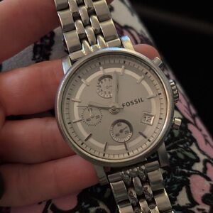 Fossil Silver Tone Chronograph women’s Watch- es2198